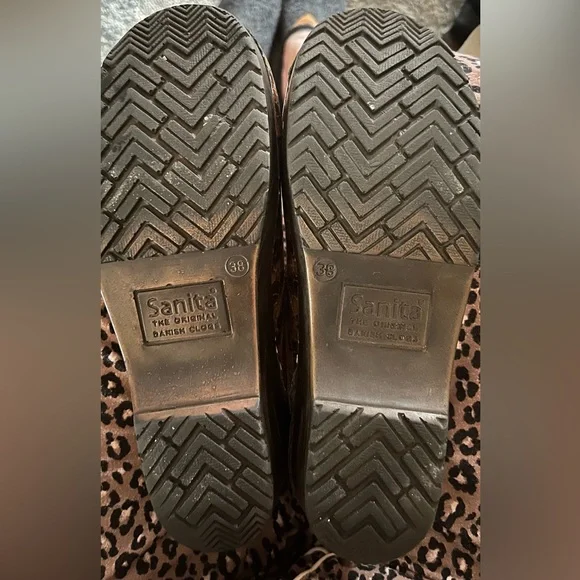 SANITA Clog - The original Dansko Clog! Crocodile Print - Brown - Picture 3 of 8